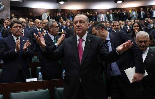 Recep Tayyip Erdogan, presidente de Turquía y líder del Partido de la Justicia y el Desarrollo, ayer en la Gran Asamblea Nacional que se desarrolló en Ankara.