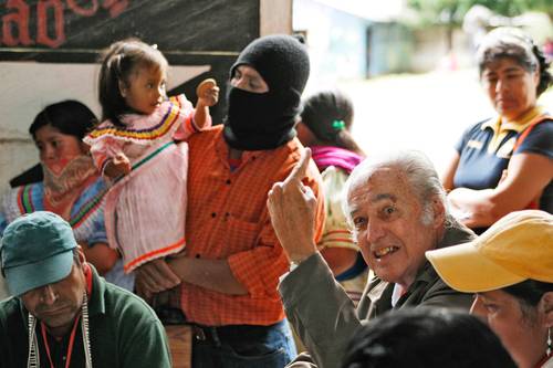 Luis Villoro en la mesa La otra justicia, actividad del primer Encuentro Continental Americano Contra la Impunidad que organizó en 2009 el Ejército Zapatista de Liberación Nacional.