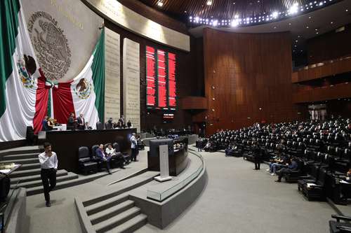 En la Cámara de Diputados, ayer el coordinador de Morena, Ignacio Mier, dijo que el anteproyecto de dictamen de la reforma constitucional en materia electoral estará listo el día 23.