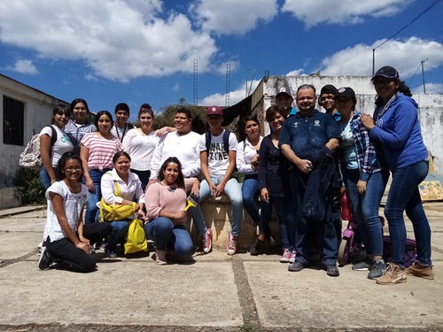 Compañeros y compañeras de la comunidad de El Rodeo, en Gómez Farías Jalisco.  Marisol Guzmán