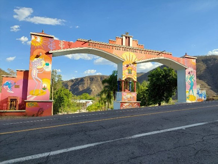 Entrada a cabecera municipal, San Cristóbal de la Barranca.  Nereyda Marroquín