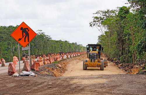 El tramo Playa del Carmen-Tulum quedó a cargo de tres empresas, indicó el presidente López Obrador. Imagen del tramo 4.