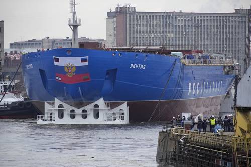 El rompehielos de propulsión nuclear Yakutia, el cuarto de los cinco incluidos en el Proyecto 22220, fue lanzado ayer en el astillero Baltiysky, en San Petersburgo, Rusia.