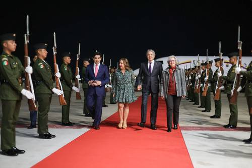 El mandatario de Ecuador, Guillermo Lasso (derecha), llegó ayer para una reunión bilateral con el presidente Andrés Manuel López Obrador.