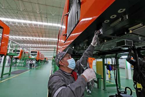 Aspecto de la planta de armado de trenes del consorcio chino CRRC para la línea 1 del Metro, en el municipio de Colón, Querétaro.