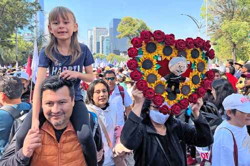 Muchos acudieron en familia a la movilización, que fue reportada sin incidentes mayores.