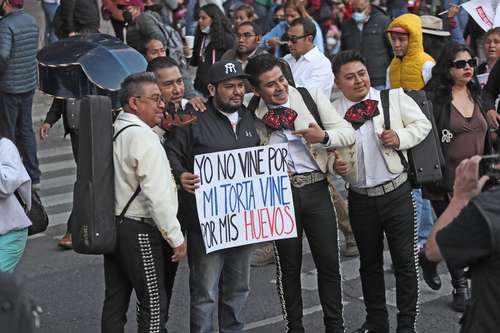 Aspecto de la marcha para celebrar los cuatro años del gobierno de Andrés Manuel López Obrador, en el Centro de la Ciudad de México.