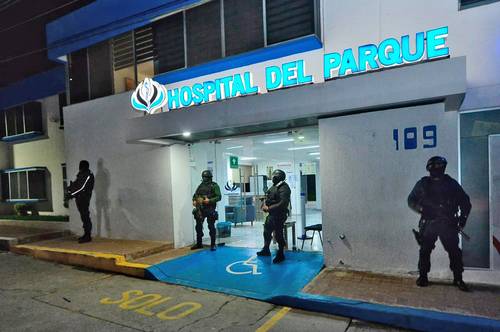 El 4 de noviembre, autoridades sanitarias de Durango clausuraron el hospital privado Del Parque, en la capital del estado, donde ocurrió el primer fallecimiento por meningitis aséptica, el día primero de este mes.