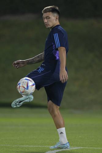 “Tenemos un gran equipo, con grandes futbolistas. Sabemos que podemos dar muchísimo más”, se ufanó el zaguero argentino Lisandro Martínez de cara al trascendental partido ante los europeos.