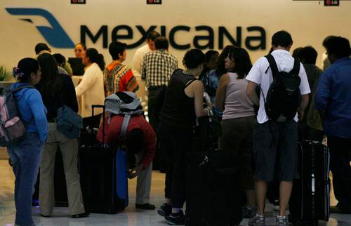 Mostradores de la aerolínea Mexicana de Aviación en 2010.