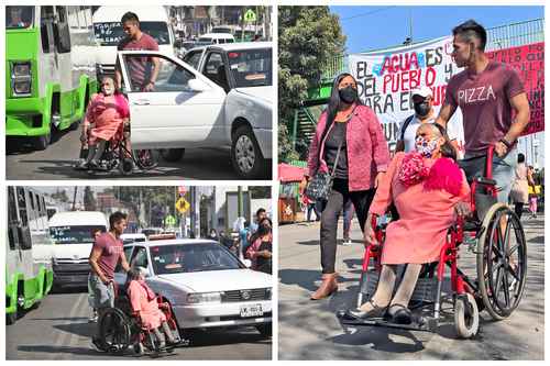  Una mujer de la tercera edad en silla de ruedas que intentaba llegar al deportivo Xochimilco para realizar trámites se vio obligada a bajarse del taxi que la trasladaba y cruzar el bloqueo en San Gregorio Atlapulco. Foto Luis Castillo