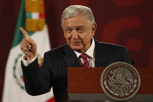 El presidente Andrés Manuel López Obrador explicó que 10 empresas acaparaban el abasto de medicamentos al sector salud.