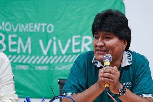 La herejía de Evo Morales, seis años antes del litio-golpe, radica en que se alió a China y Alemania para la explotación del mineral y el lanzamiento de un carro eléctrico.