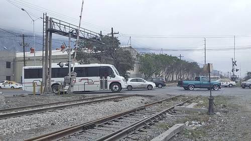 Crucero de la avenida Cuauhtémoc y la vía que conduce a la Ciudad de México, en el municipio de Santa Catarina, Nuevo León.