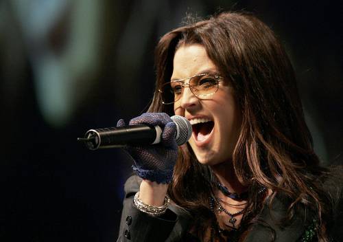 La cantante murió el jueves de un paro cardiaco, informaron medios estadunidenses.