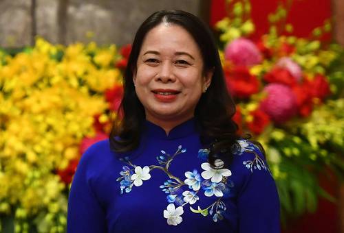 Tras la dimisión del jefe de Estado vietnamita, Nguyen Xuan Phuc, por un escándalo de corrupción, la vicepresidenta Vo Thi Anh Xuan fue nombrada ayer presidenta interina de esa nación oriental. Ella se mantendrá en el cargo en tanto el Congreso define al sucesor definitivo.