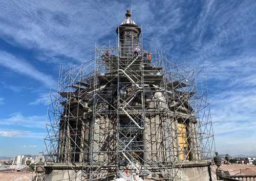 El 30 de diciembre pasado surgió el descubrimiento de relevancia histórica, durante los trabajos de rehabilitación de la Catedral Metropolitana, que sufrió daños a causa de los sismos de 2017.