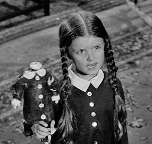 Loring encarnó a la hija de los Addams cuando tenía seis años.