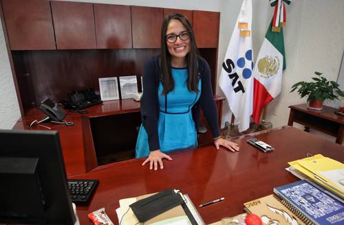 Andrea Hernández, administradora general de Servicios al Contribuyente.