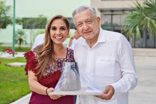 “Sumamos esfuerzos con el presidente Andrés Manuel López Obrador para acelerar los trabajos”, del proyecto ferroviario, indicó la gobernadora.