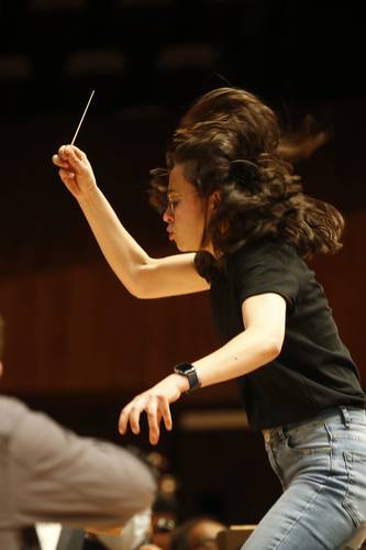 Julia Cruz durante un ensayo previo a la presentación de esta noche en la sala Nezahualcóyotl.