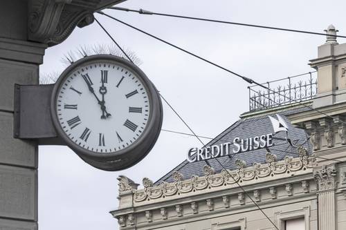 Los bonos AT1 actúan como amortiguadores si los recursos de un banco caen por debajo de un determinado umbral, porque pueden convertirse en capital o amortizarse, pero, luego de la adquisición de emergencia de Credit Suisse, su cotización se está evaporando.