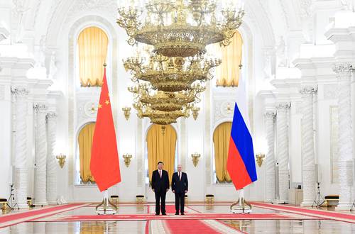 Los presidentes de China, Xi Jinping, y de Rusia, Vladimir Putin, ayer en Moscú.