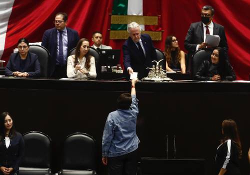 La madrugada de este viernes los diputados seleccionaron por insaculación a los nuevos miembros del INE.