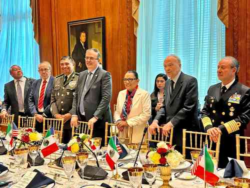 Una delegación de importantes funcionarios mexicanos acudió a las oficinas del fiscal general de Estados Unidos para ahondar el dialogo de cooperación en la lucha contra el trasiego de fentanilo y el tráfico de armas.