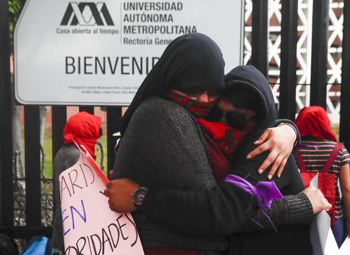El viernes, paristas expresaron ante rectoría su rechazo a la aprobación de un nuevo calendario; dijeron que es una forma de no reconocer su movimiento.