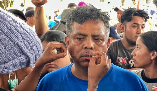 Al llegar ayer a Huixtla seguían esperando respuesta de las autoridades de Migración.