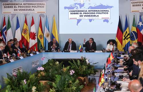Intervención de Gustavo Petro durante la cumbre en Bogotá. Los asistentes recalcaron la necesidad de establecer un cronograma electoral con garantías en Venezuela.