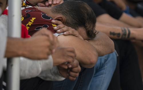 Un grupo de migrantes guatemaltecos fue deportado ayer en un vuelo desde la ciudad de Harlingen, Texas, bajo las medidas sanitarias del Título 42.