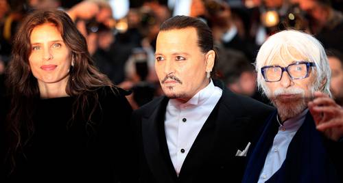  Maïwenn, Johnny Depp y Pierre Richard Foto Afp