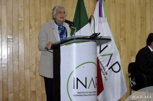 Sánchez Cordero participó en la presentación del libro Los alcances de la administración pública: Un acercamiento desde nuevas disciplinas.