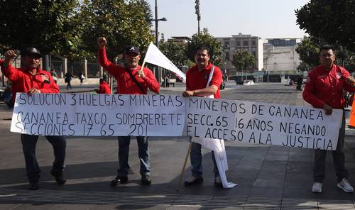 Es la cuarta ocasión en que representantes de las secciones del Sindicato Minero en Cananea, Taxco y Sombrerete se manifiestan. La imagen es del pasado jueves.