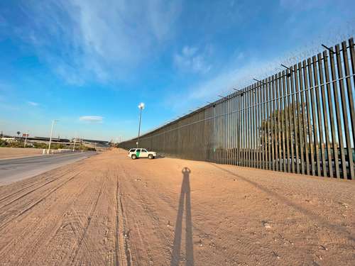  Como algunas de las civilizaciones imperiales más antiguas, Estados Unidos construyó su muralla para protegerse de… ¿su futuro?