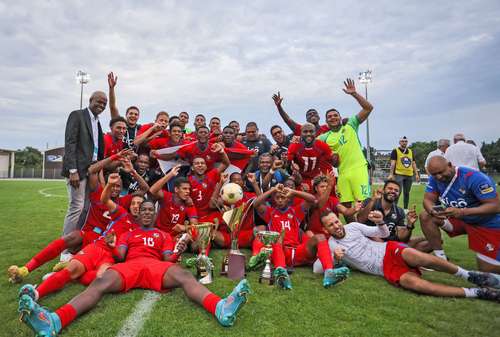 Los panameños se coronaron con goleada 4-1 al Tricolor.