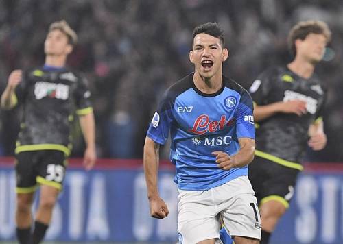 El Chucky Lozano, atacante del Nápoles, está a punto de cambiar de aires y cerrar jugoso contrato.