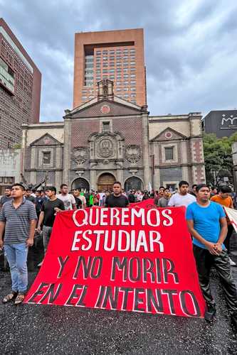 Señalan que no permitirán que, con las precampañas electorales, sus demandas queden en segundo plano.