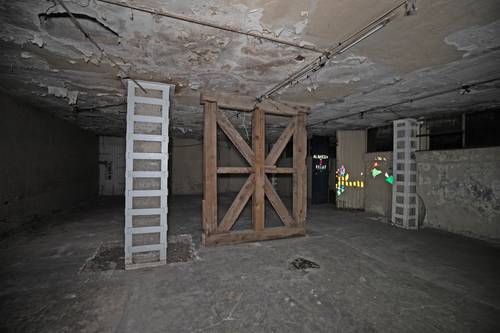 Los sótanos de Tlaxcoaque que todavía existen son un laberinto de concreto sin ventanas, con pasadizos, recovecos que alguna vez fueron salas de tortura, crujías, galeras y celdas.