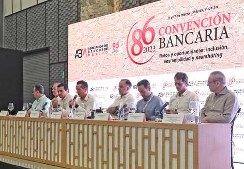 Entre enero y mayo, las utilidades de los bancos que operan en el país sumaron 114 mil 518 millones de pesos. Imagen de la pasada Convencion Bancaria que se llevó a cabo en en el Centro Internacional de Negocios, en Mérida, Yucatán.