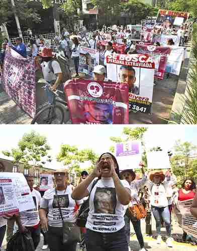 Integrantes de diversos colectivos se congregaron frente a la Glorieta de los Niños Héroes, en Guadalajara, Jalisco, en protesta por las declaraciones del gobernador Enrique Alfaro acerca de suspender la búsqueda de personas desaparecidas a partir de denuncias anónimas.