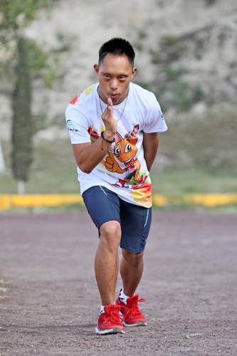 El deportista deseaba ser campeón y ganar medallas, por lo que se prepara con mucha disciplina.