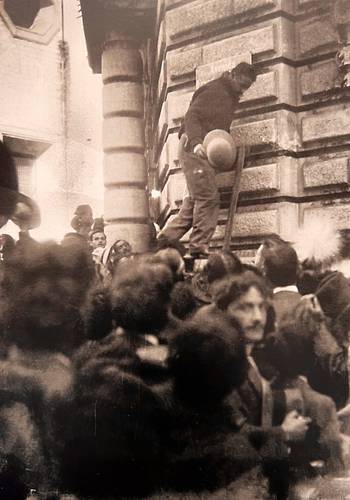 Francisco Villa sustituyó la placa de la antigua calle de San Francisco y la nombró Francisco I. Madero, el 8 de diciembre de 1914.