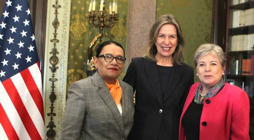 La secretaria de Seguridad Pública, Rosa Icela Rodríguez; la asesora de Seguridad Nacional de la Casa Blanca, Elizabeth Sherwood-Randall, y la canciller Alicia Bárcena.