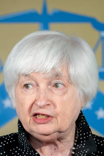 La secretaria del Tesoro de estadunidense, Janet Yellen, calificó la degradación de la deuda de EU de “arbitraria” y “anacrónica”, ya que la economía muestra señales de resiliencia y el “límite de la deuda fue incrementado”.