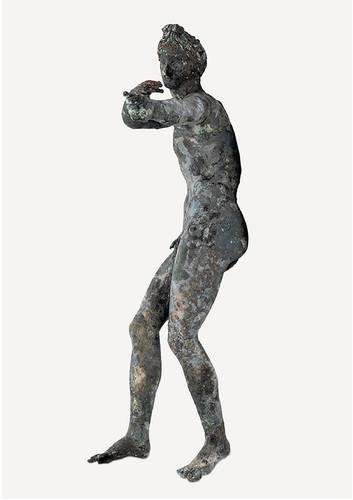 El hallazgo de un depósito votivo en el llamado Baño Grande causó entusiasmo mediático, ya que es considerado uno de los descubrimientos arqueológicos más grandes de Italia de años recientes. Aquí, escultura de Apolo, una de las piezas más notables de la exposición.