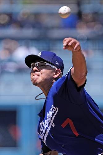 El lanzador sinaloense durante el partido de ayer contra los Rockies de Colorado.