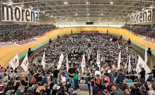 El Velódromo de Xalapa, en Veracruz, fue el escenario de la última asamblea de la ex jefa de Gobierno.